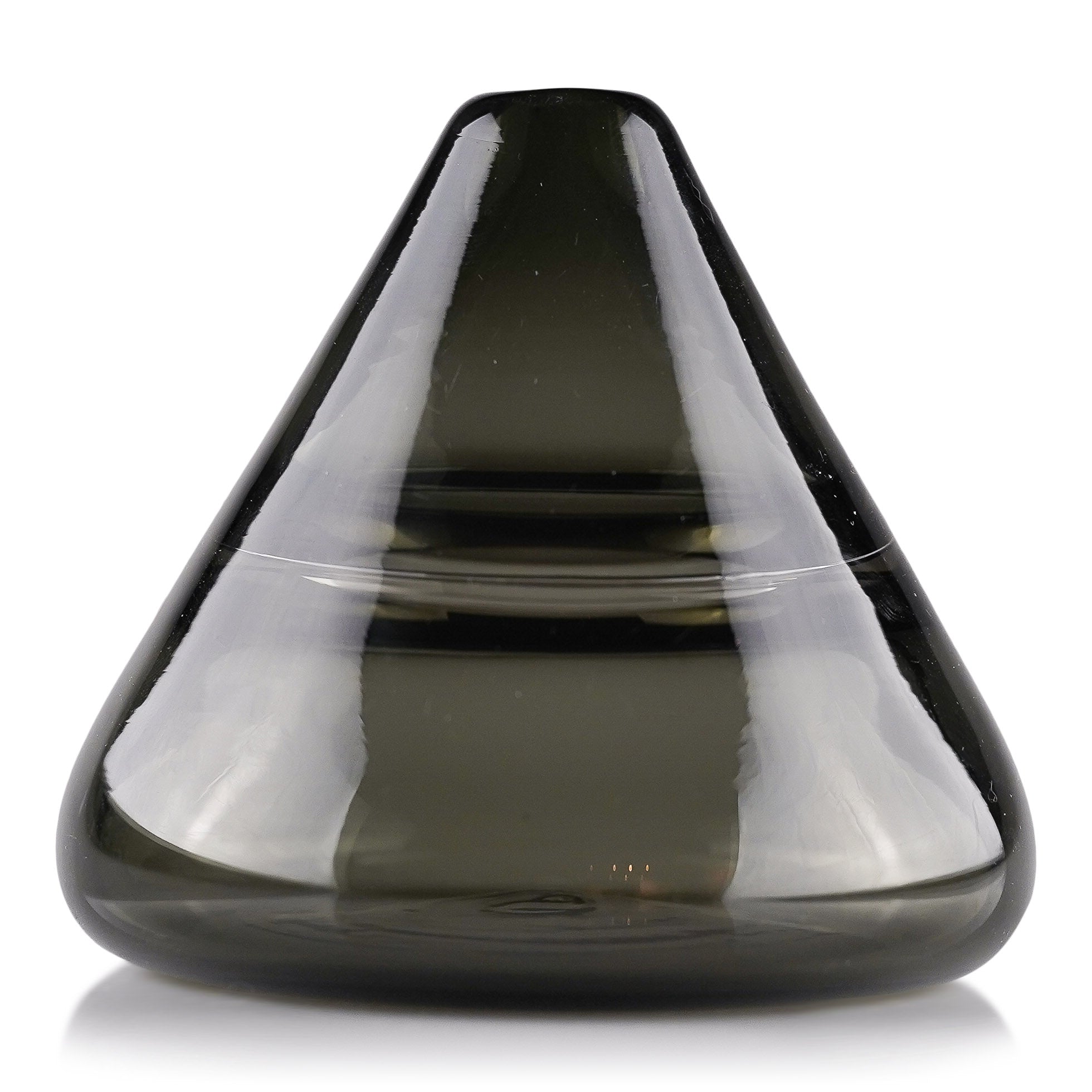 Unconventional halo vase with a conical shape, arranged in a staggered formation and reflected on a glossy surface, highlighting their sleek and contemporary design.