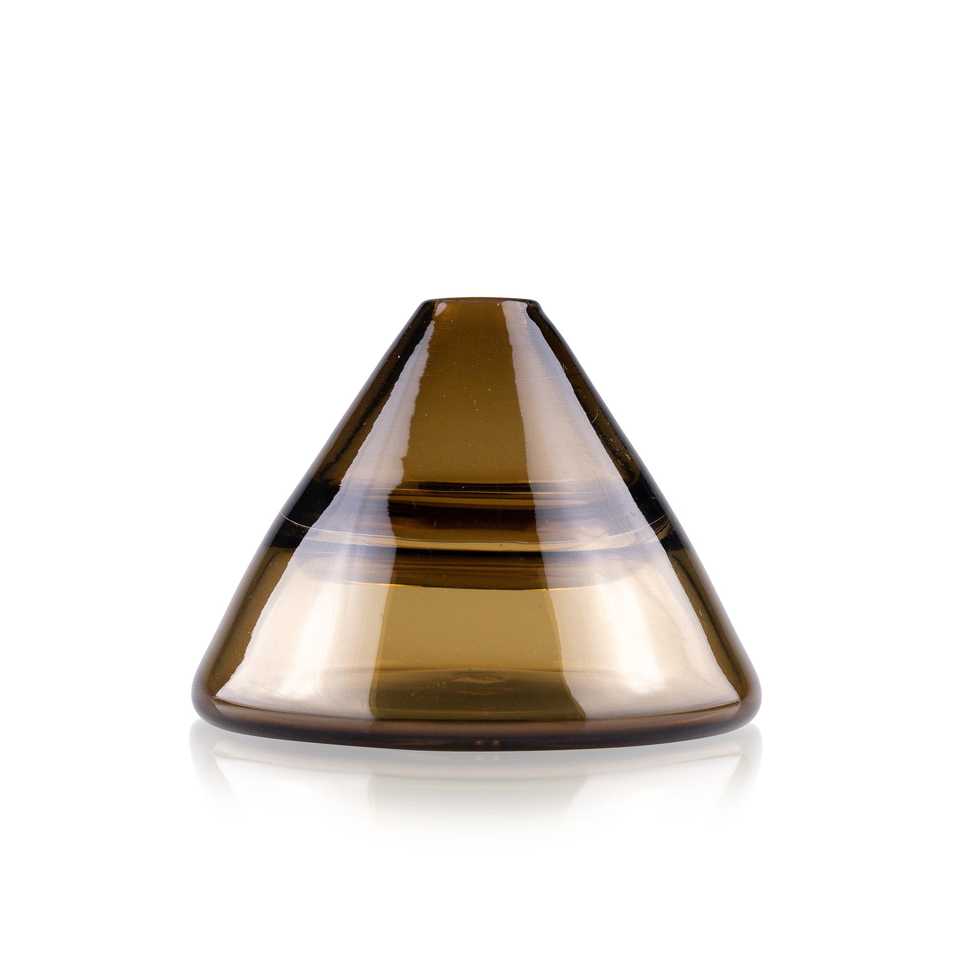 Unconventional halo vase with a conical shape, arranged in a staggered formation and reflected on a glossy surface, highlighting their sleek and contemporary design.